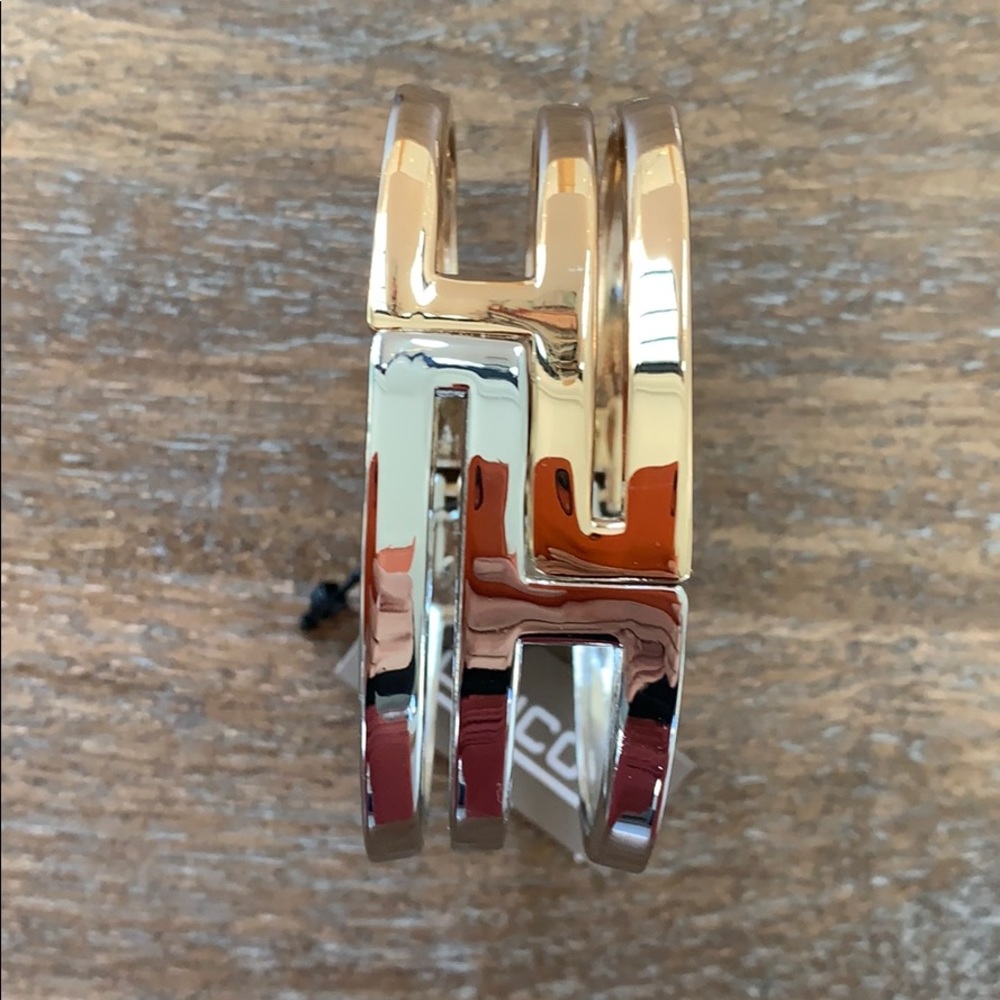 NWT Chico’s GLAM GEO hinged two-tone bracelet